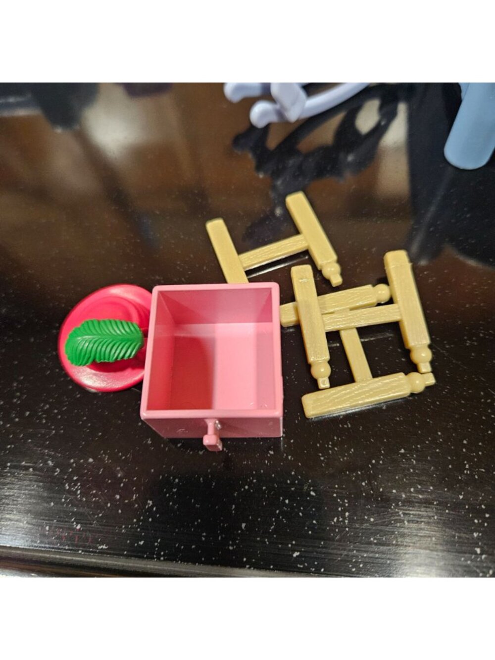 Plastic Dollhouse Furniture Miniature Plastic Bedroom Kitchen Living Room - Picture 12 of 16